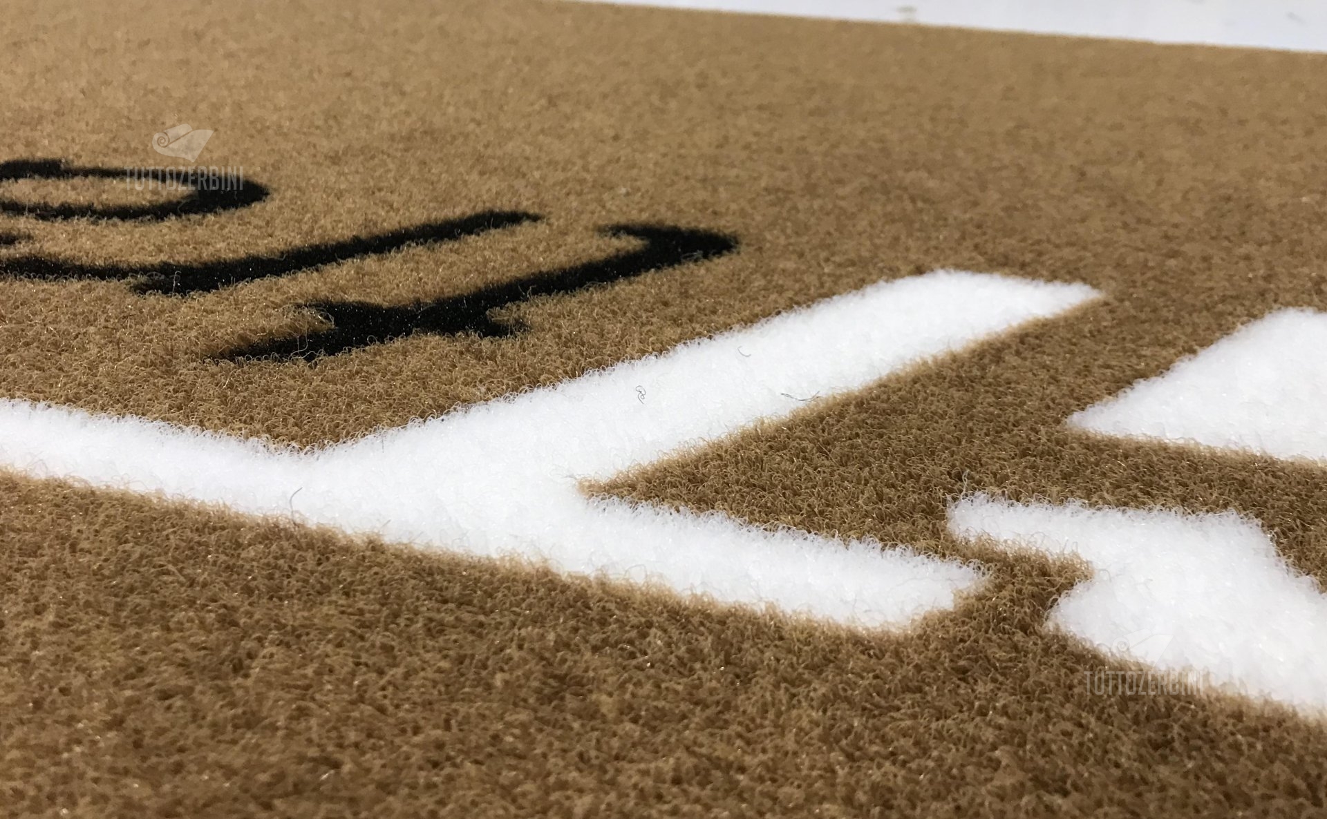 Zerbino personalizzato intarsiato a mano in cocco sintetico - #6788