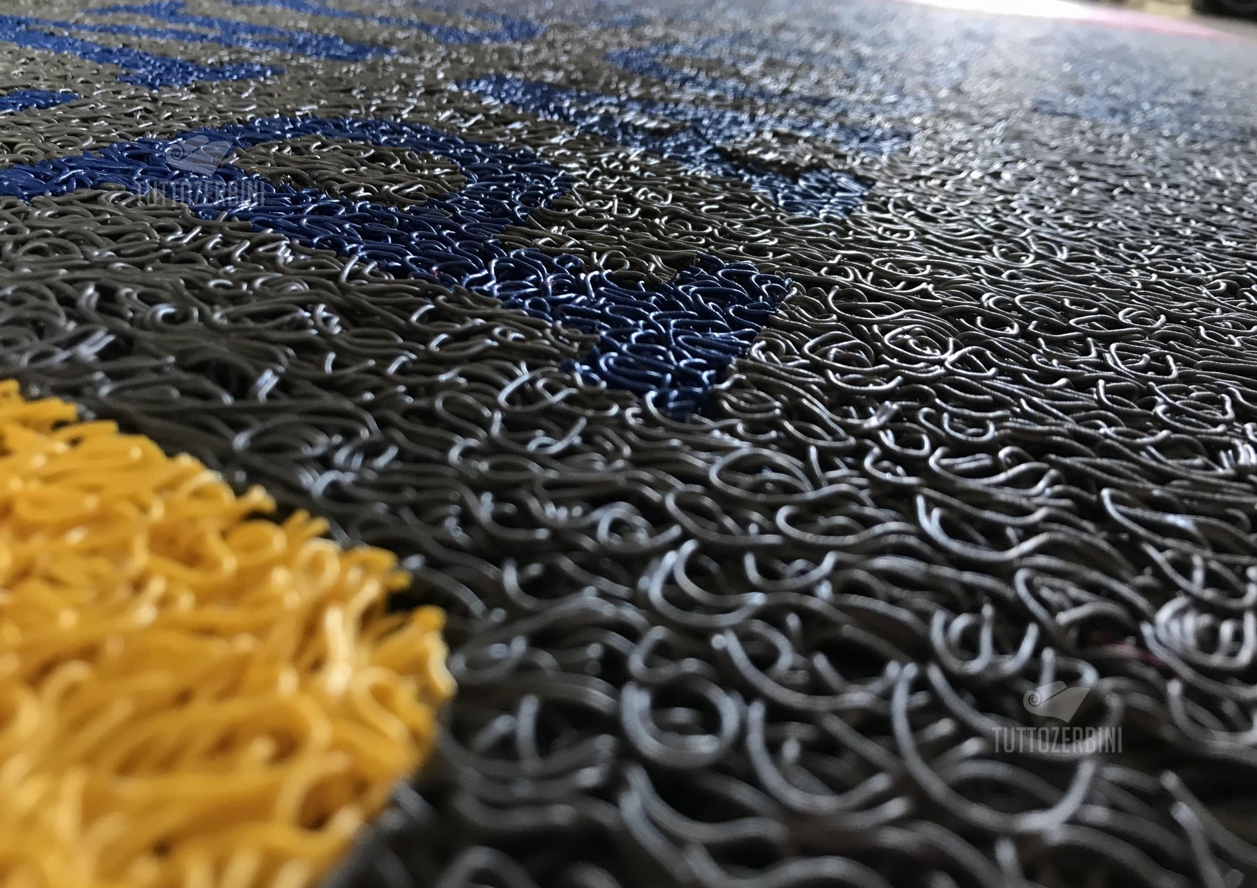 Zerbino personalizzato intarsiato a mano in ricciolo di vinile - #6766