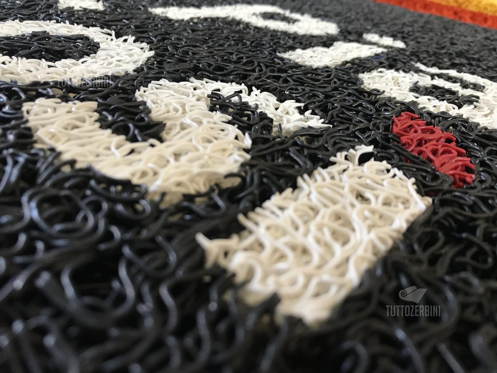 Zerbino personalizzato intarsiato a mano in ricciolo di vinile - #6767