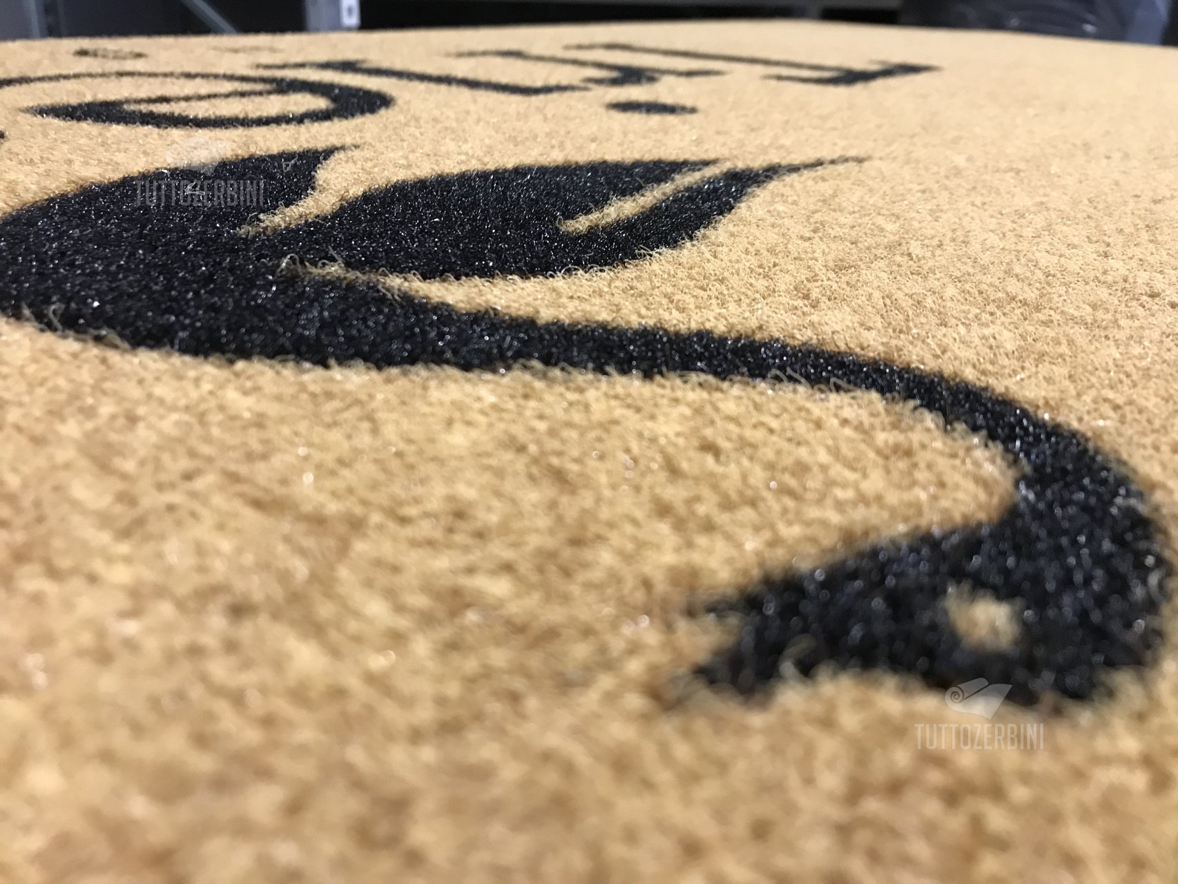 Zerbino personalizzato intarsiato a mano in cocco sintetico - #6869