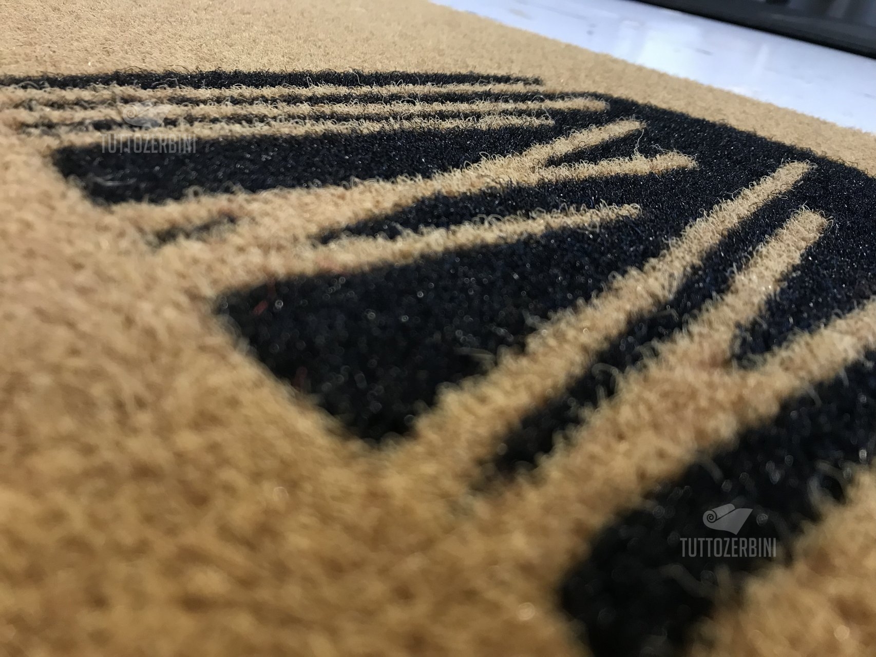 Zerbino personalizzato intarsiato a mano in cocco sintetico - #6905