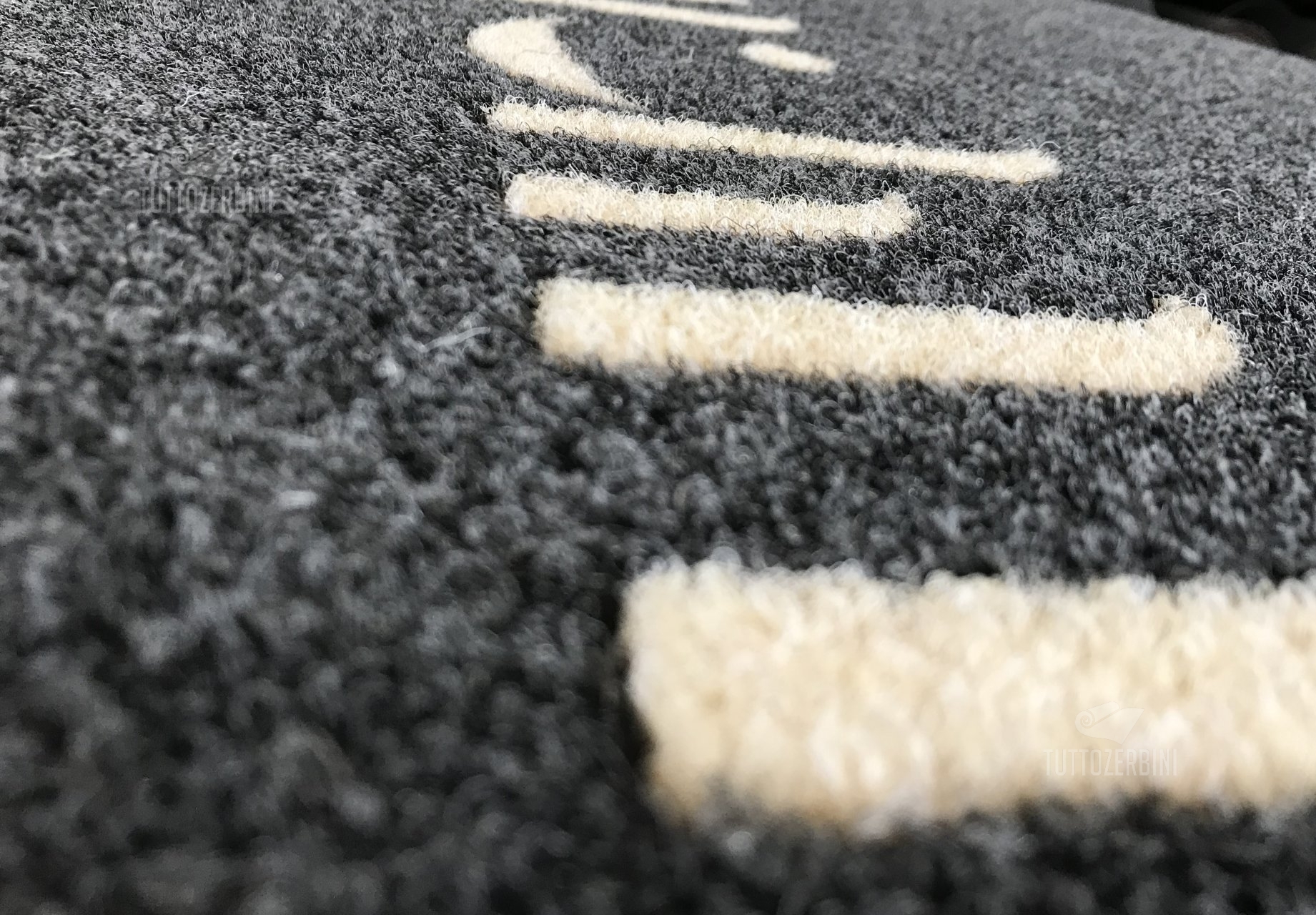 Zerbino personalizzato intarsiato a mano in cocco sintetico - #7075