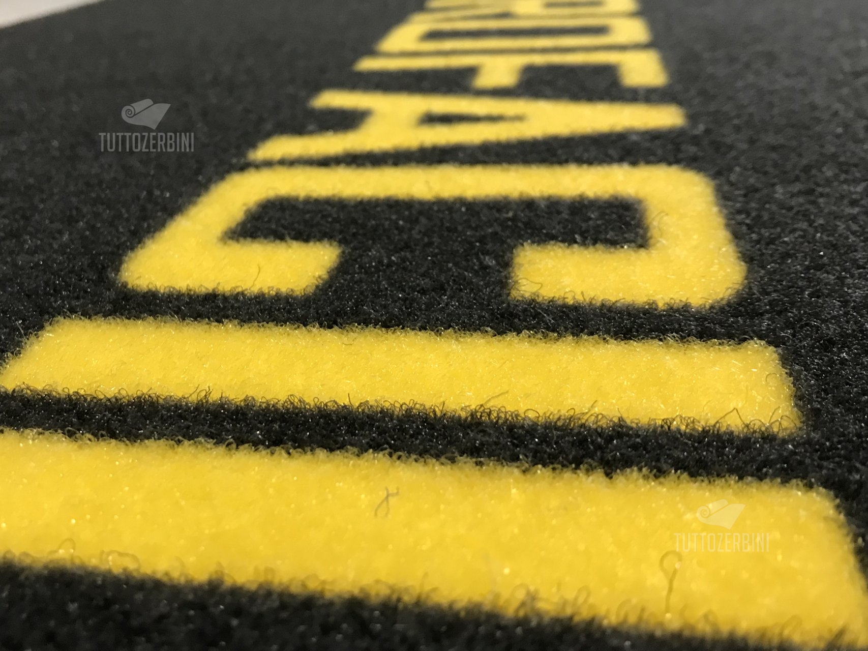 Zerbino personalizzato intarsiato a mano in cocco sintetico - #7123