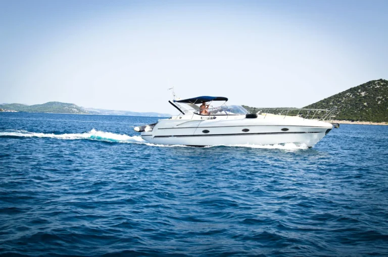 Stile in mare: l’ascesa dei tappeti nautici personalizzati