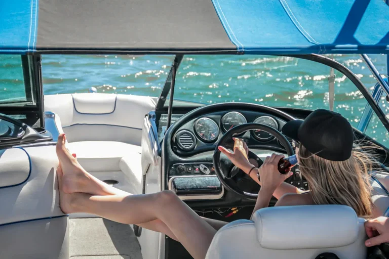 Tappeti nautici personalizzati: come scegliere il modello perfetto per la tua barca